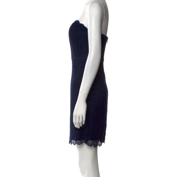 Diane Von Furstenberg Navy Blue Strapless Lace Sheath Cocktail Dress Size 6 EUC - Picture 3 of 7